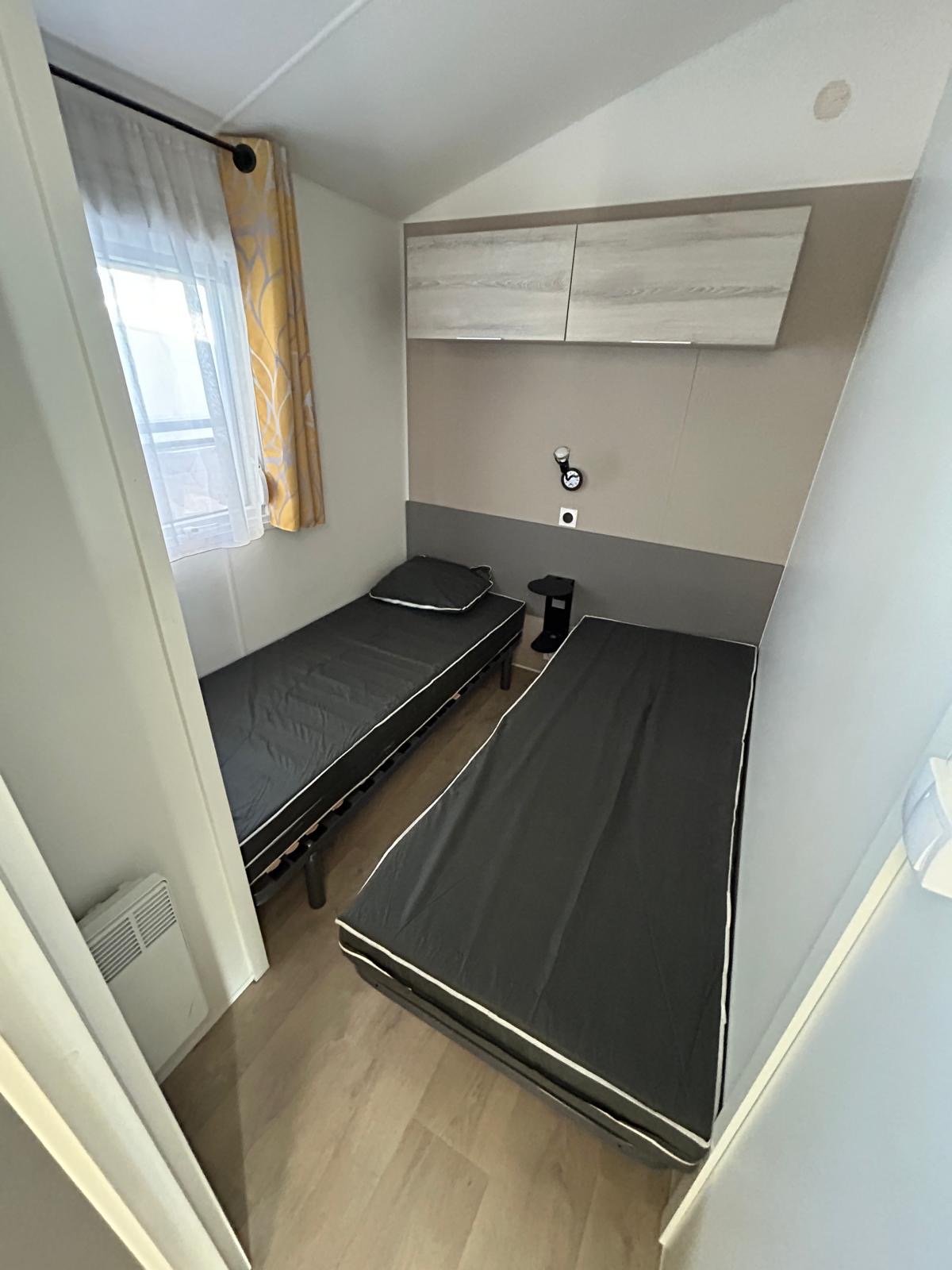 48a2862c-bf57-40b4-b7b7-f62363076e90